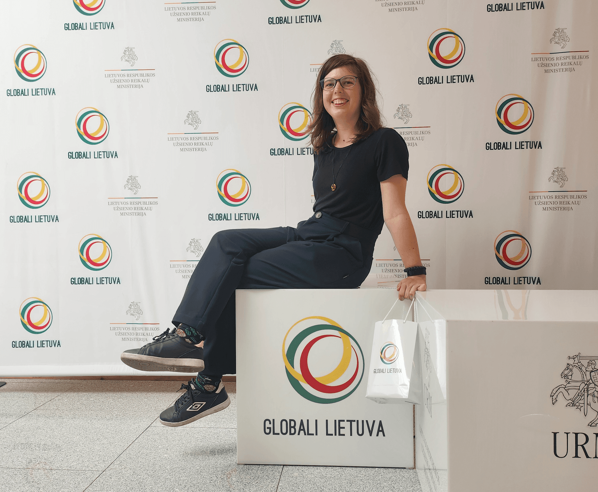Barbora Sharrock prie Globali Lietuva stendo